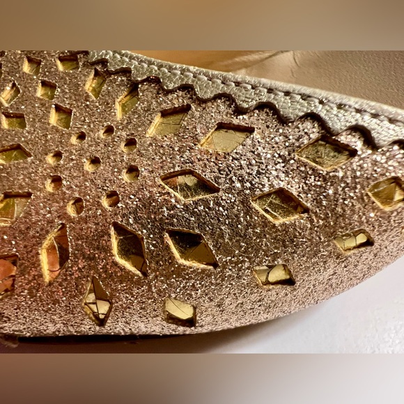 Jimmy Choo Size 39 Gold Kitten Heel Sandals - Picture 4 of 7